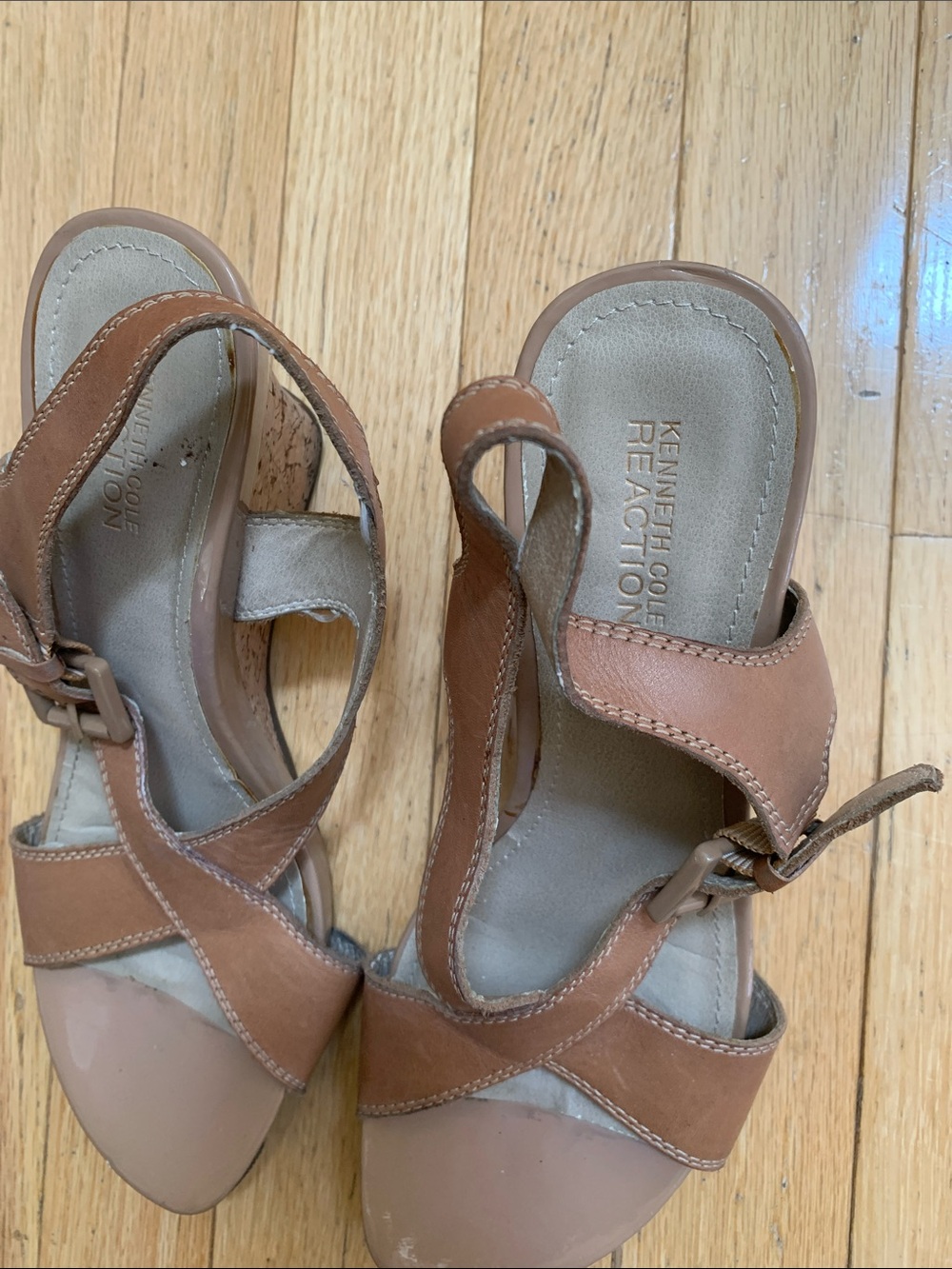 Kenneth Cole Reaction Brown Tan Leather Wedge Sandals